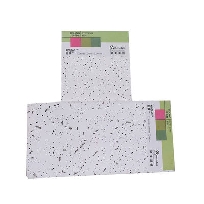 Tamaño personalizado Tabla de techo de lana mineral ligera para construcción de absorción de sonido